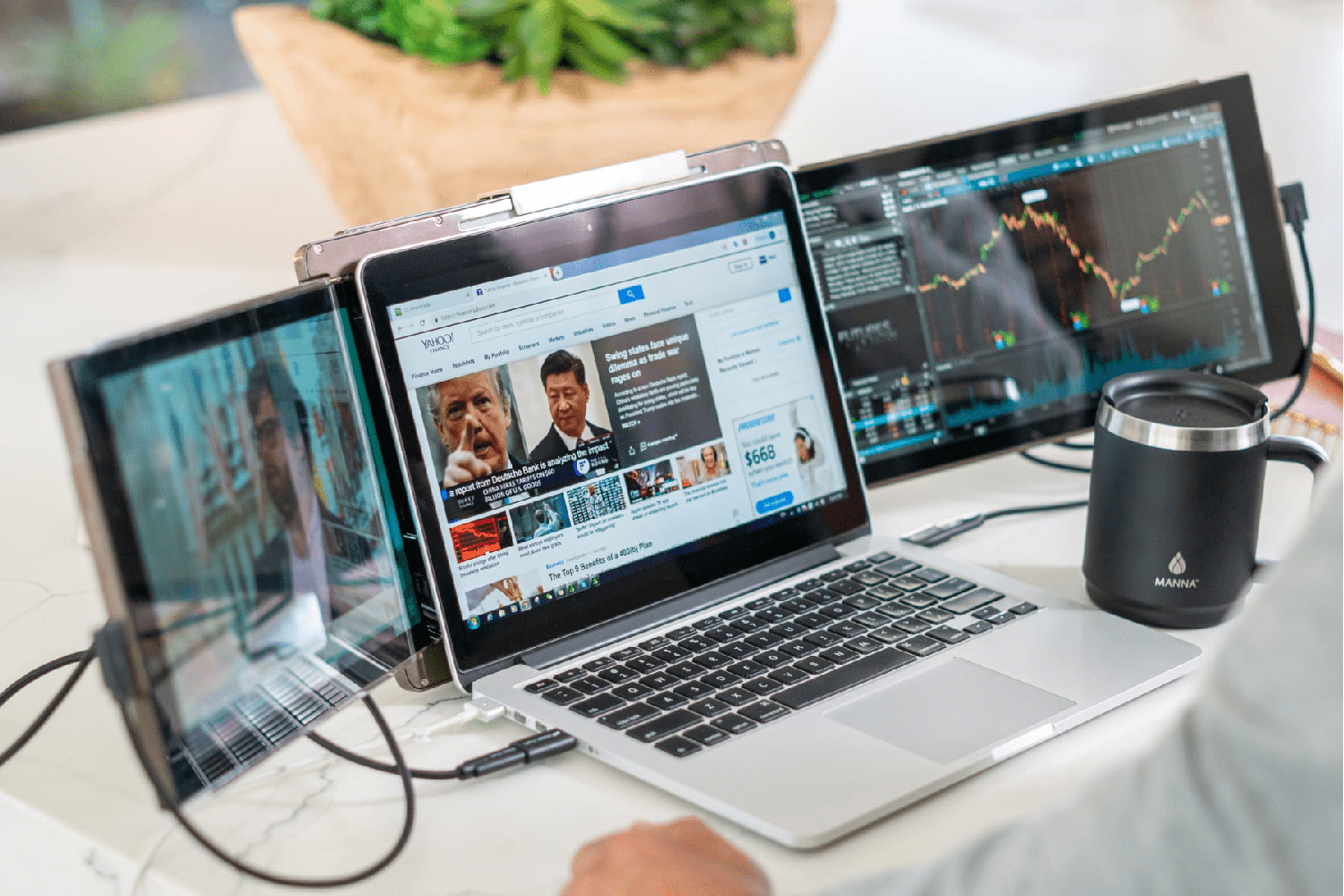This is a laptop screen extender